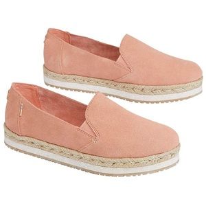 Coral Toms Size 9 Brand New